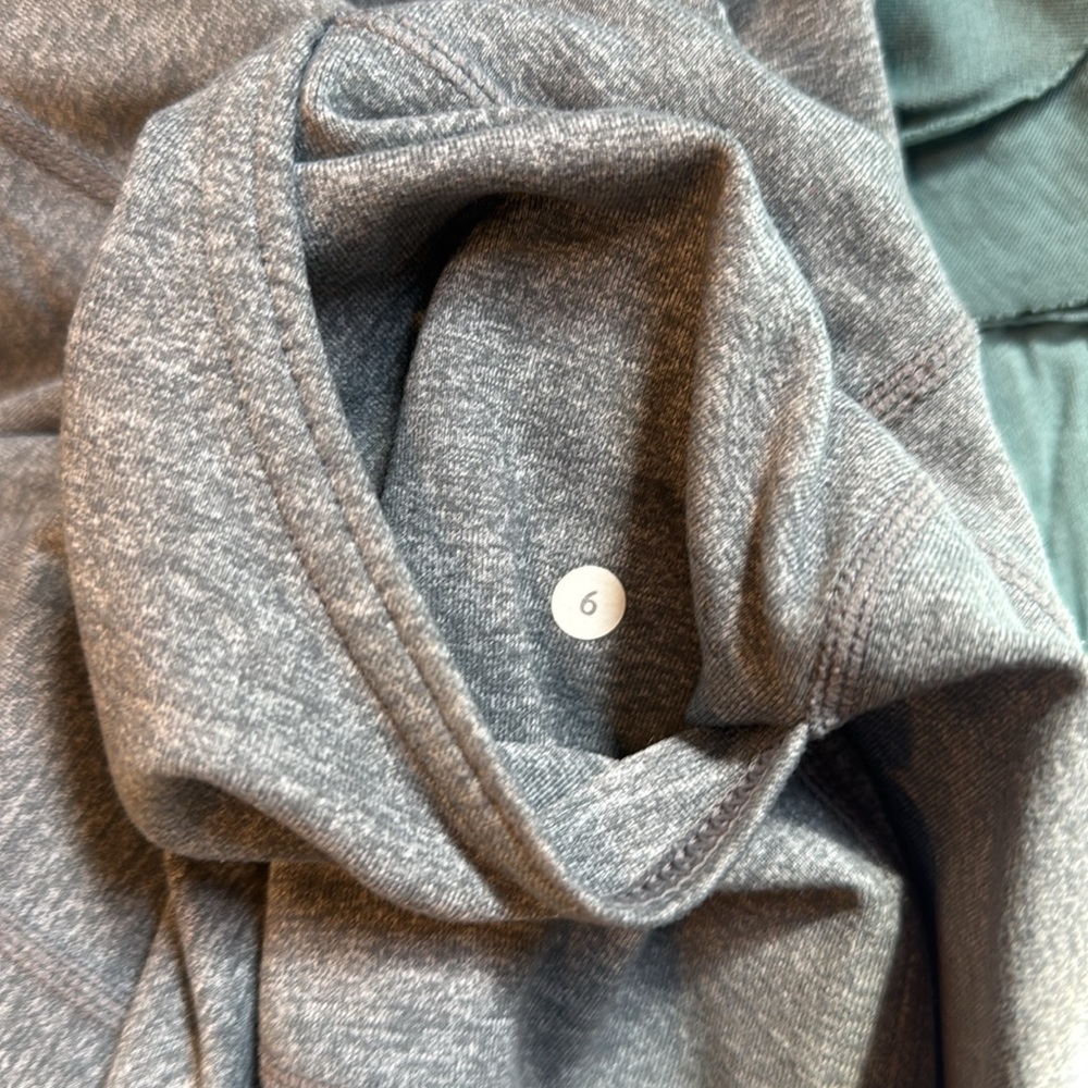 Lululemon Wide-Leg Cropped Pants - Picture 5 of 13